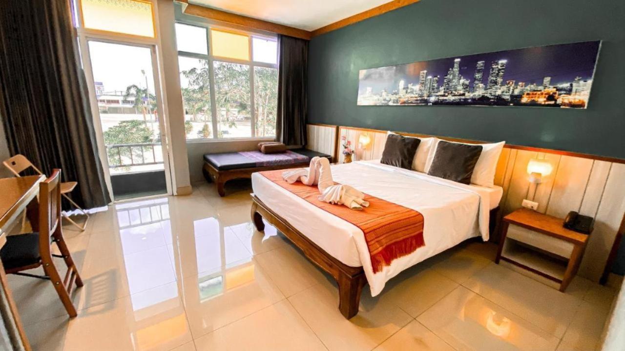 K2 Hotel @ Airport Surat Thani Eksteriør billede